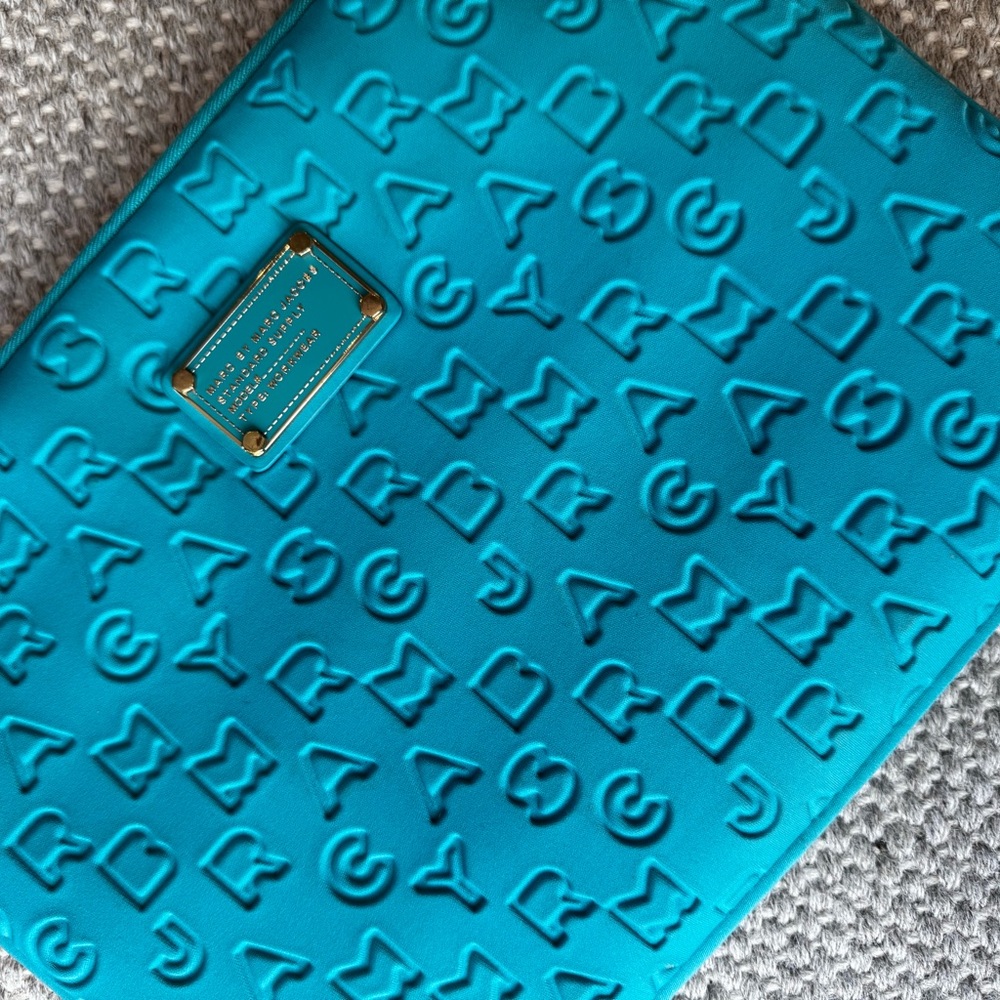 Marc Jacobs turquoise laptop neoprene sleeve - up to 15” - Picture 13 of 14
